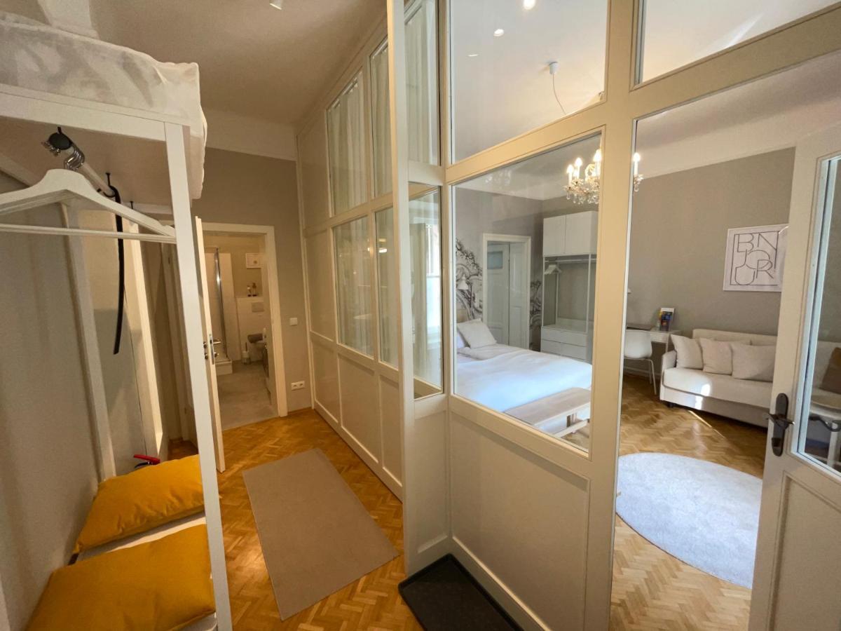 White Flat By Grazrentals With Cool Location & Free Parking Exteriér fotografie